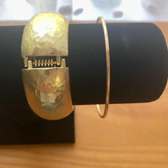 2/$20 MIX AND MATCH GOLD BRACELETS SET OF 2 - Picture 6 of 7